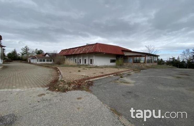 Denizli–Antalya Bulvarı Üzerinde 11.718 m2 Kapalı Alanlı Ticari Tesis