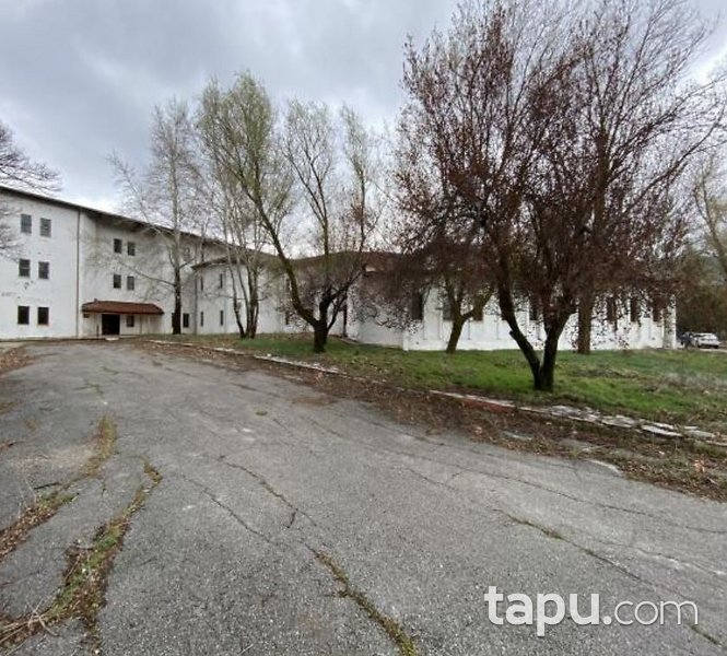 Denizli–Antalya Bulvarı Üzerinde 11.718 m2 Kapalı Alanlı Ticari Tesis