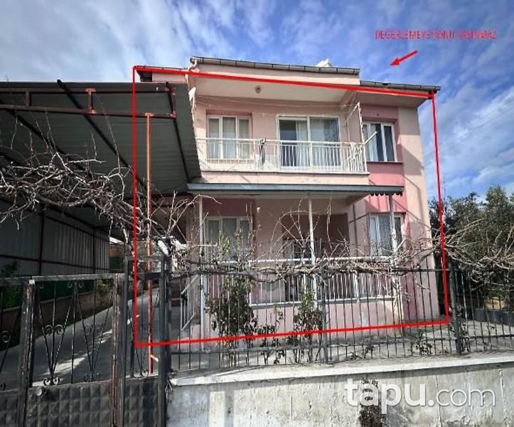 İzmir Menderes Bulgurca Mahallesi'nde Hisseli 2 Katlı Bina