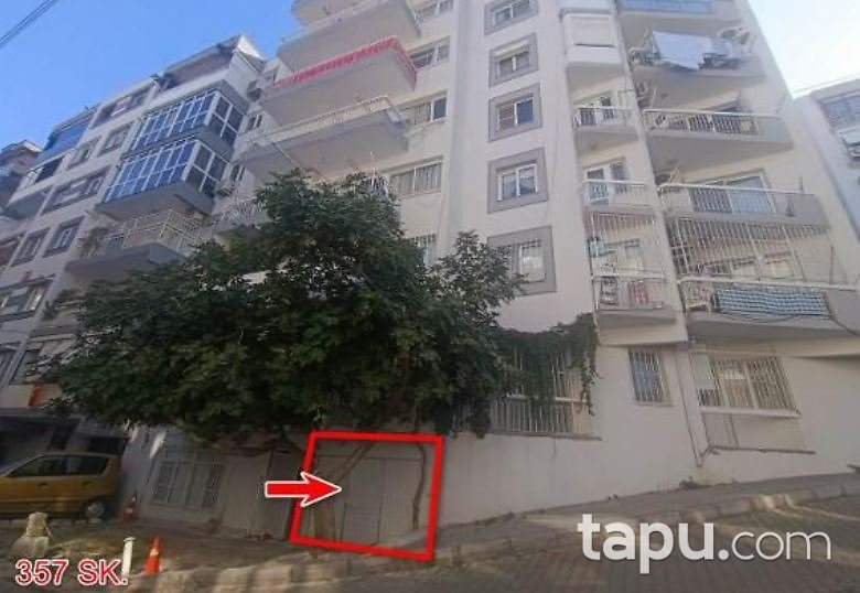 Konak Barbaros Mahallesi'nde 16 m2 İş Yeri