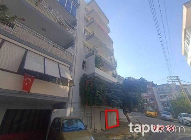 Konak Barbaros Mahallesi'nde 16 m2 İş Yeri