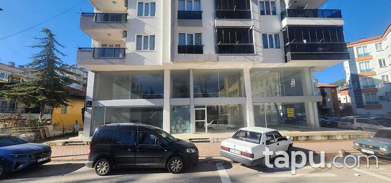 Burdur Bucak Oğuzhan Mahallesi'nde 106 m2 Dükkan (BS-03678)