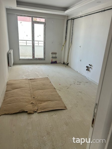 Kars Merkez Örnek Mahallesi'nde 3+1 Daire