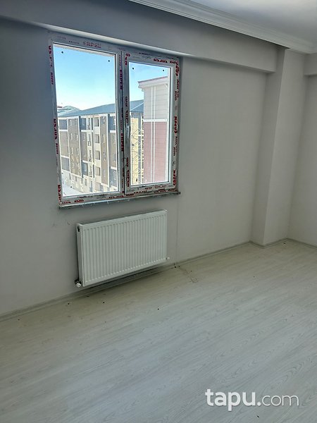 Kars Merkez Örnek Mahallesi'nde 4+1 Daire