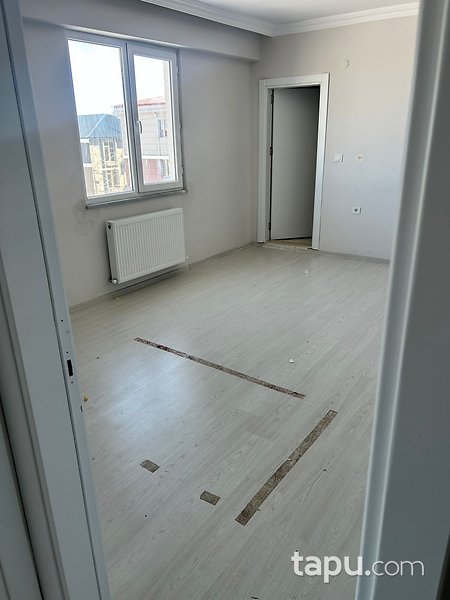 Kars Merkez Örnek Mahallesi'nde 4+1 Daire