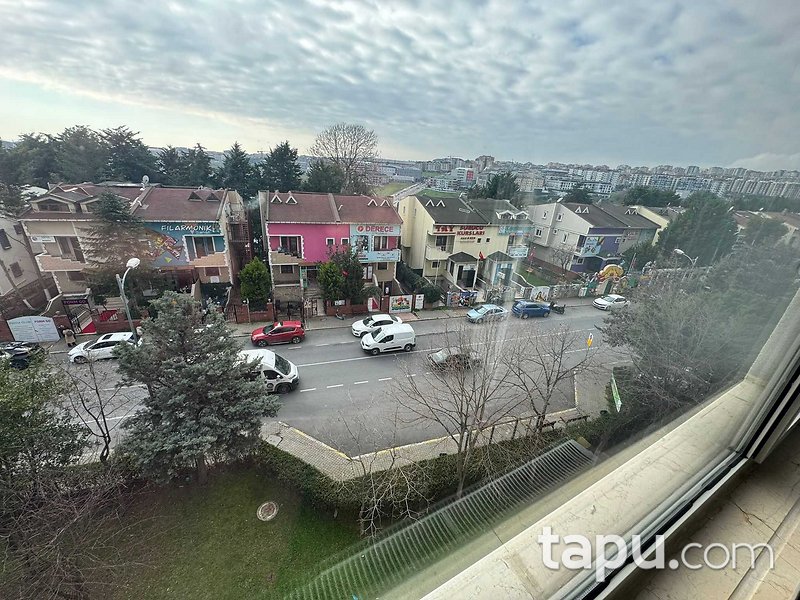 Beylikdüzü Barış Mahallesi Yakamoz Sitesi'nde 3+1 Daire