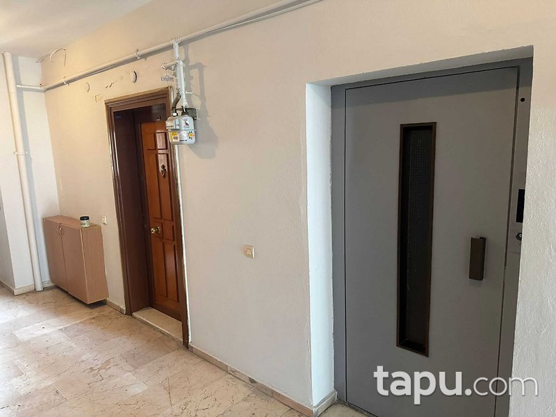 Beylikdüzü Barış Mahallesi Yakamoz Sitesi'nde 3+1 Daire
