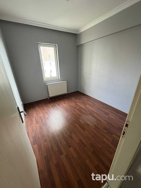 Beylikdüzü Barış Mahallesi Yakamoz Sitesi'nde 3+1 Daire