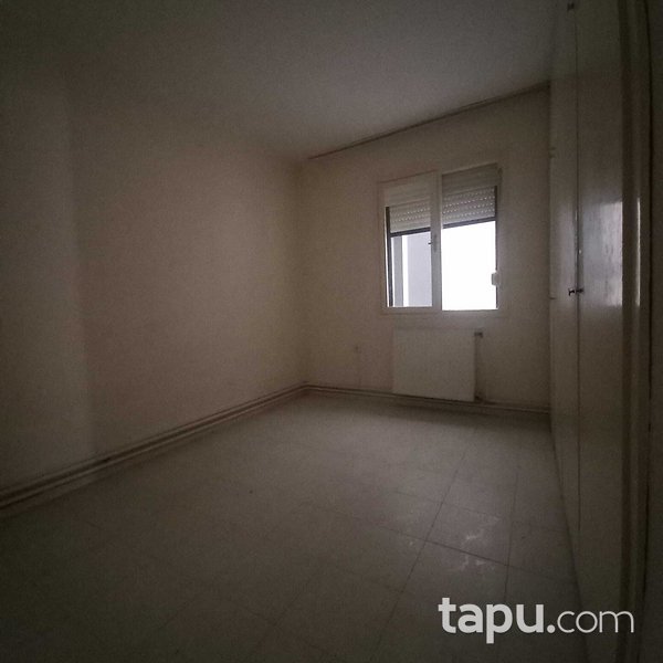 Karşıyaka Bahariye'de 3+1 Daire