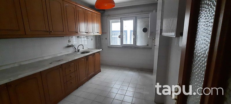 Üsküdar Ünalan Mahallesi'nde 2+1 Daire