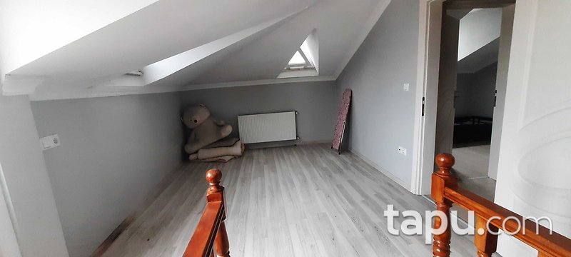 Eyüpsultan Silahtarağa'da 4+1 Çatı Piyesli Daire