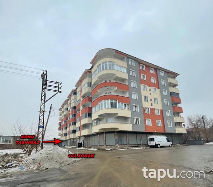 Bitlis Güroymak Şirintepe Mahallesi'nde 101 m2 Dükkan