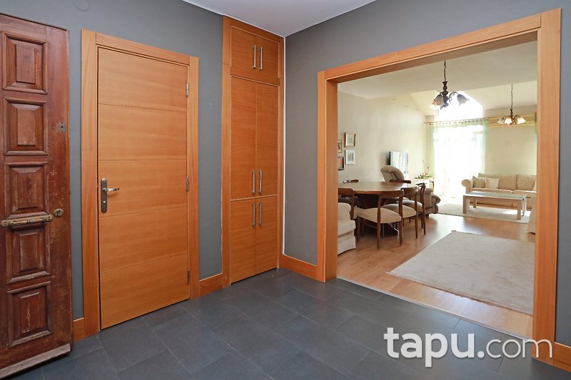 Zekeriyaköy Garanti Koza Çarşı'da Geniş 3,5+1 Çatı Dubleksi