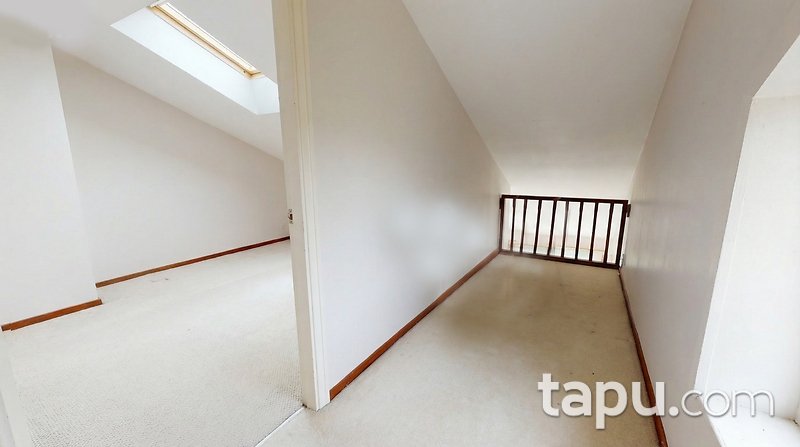 Zekeriyaköy Garanti Koza Çarşı'da Geniş 3,5+1 Çatı Dubleksi