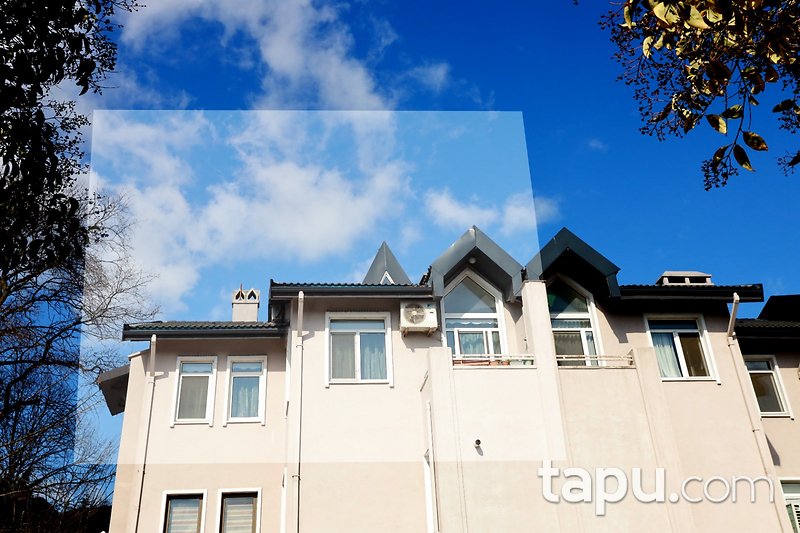 Zekeriyaköy Garanti Koza Çarşı'da Geniş 3,5+1 Çatı Dubleksi