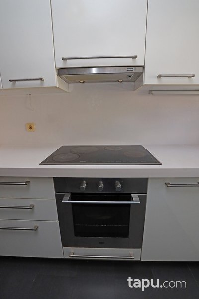 Zekeriyaköy Garanti Koza Çarşı'da Geniş 3,5+1 Çatı Dubleksi