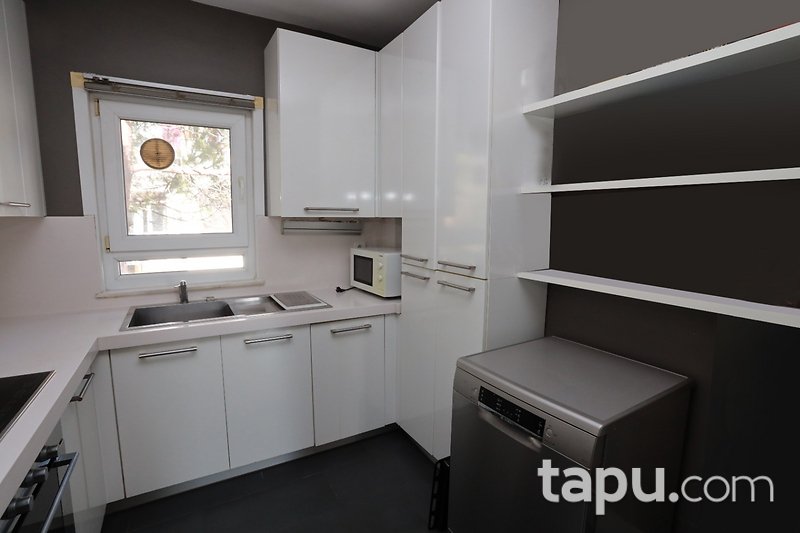 Zekeriyaköy Garanti Koza Çarşı'da Geniş 3,5+1 Çatı Dubleksi