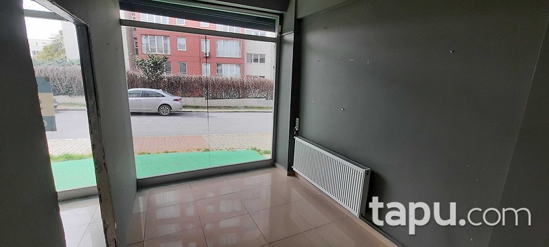 Küçükçekmece Halkalı'da 66 m2 Dükkan