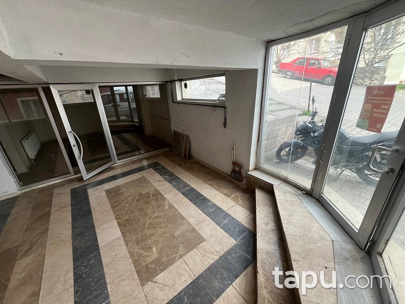 Bilecik İsmetpaşa Mahallesi'nde 202 m2 Dükkan