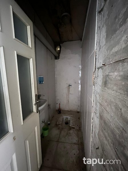 Bilecik İsmetpaşa Mahallesi'nde 202 m2 Dükkan