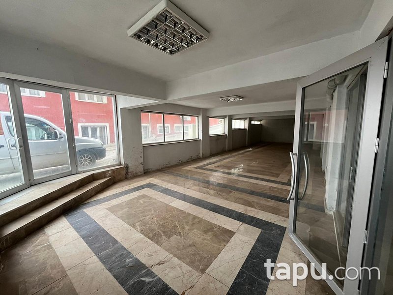 Bilecik İsmetpaşa Mahallesi'nde 202 m2 Dükkan