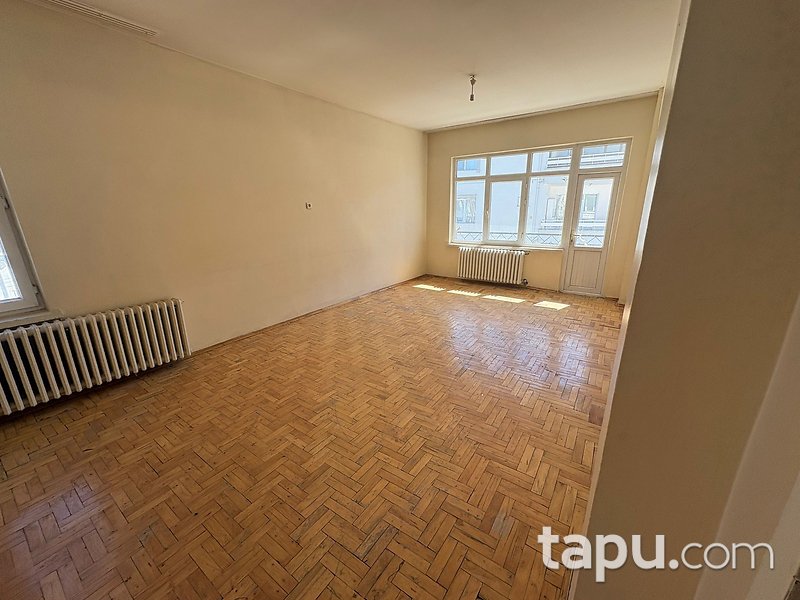 Kırşehir Merkez Medrese Mahallesi'nde 3+1 Daire