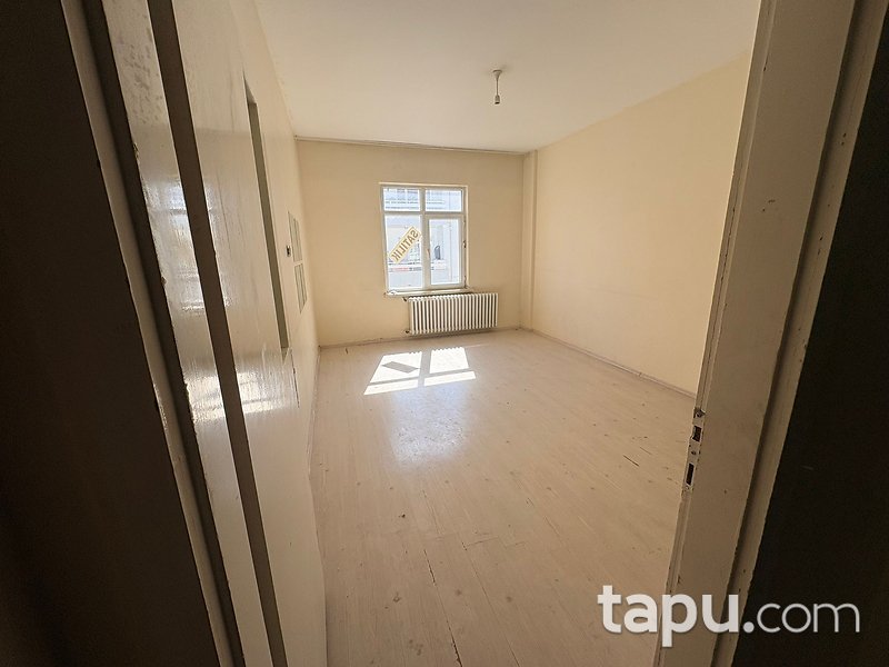 Kırşehir Merkez Medrese Mahallesi'nde 3+1 Daire