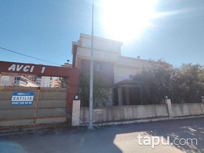 Kepez Altınova Orta Mahallesi'nde 2 Katlı Villa