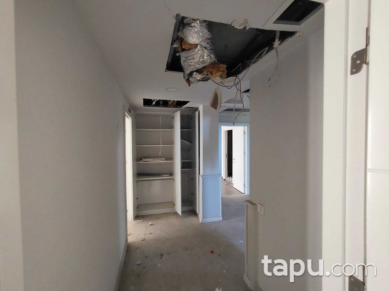 Kepez Altınova Orta Mahallesi'nde 2 Katlı Villa