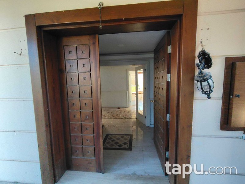 Kepez Altınova Orta Mahallesi'nde 2 Katlı Villa