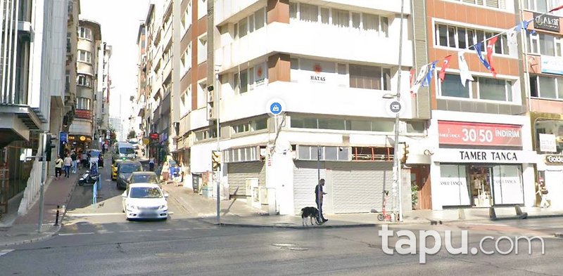Şişli Halaskargazi Caddesi'nde 452 m2 Depolu Köşe Dükkan