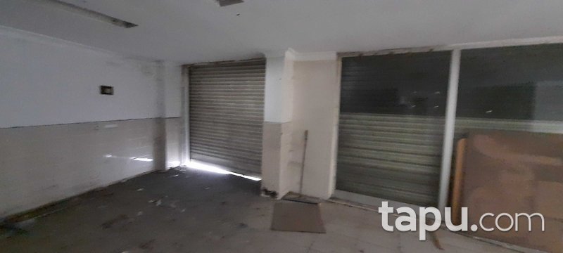 Esenyurt Fatih Mahallesi'nde 310 m2 Depolu Dükkan (306315)