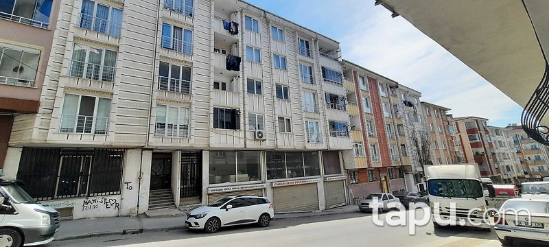 Esenyurt Fatih Mahallesi'nde 310 m2 Depolu Dükkan (306315)