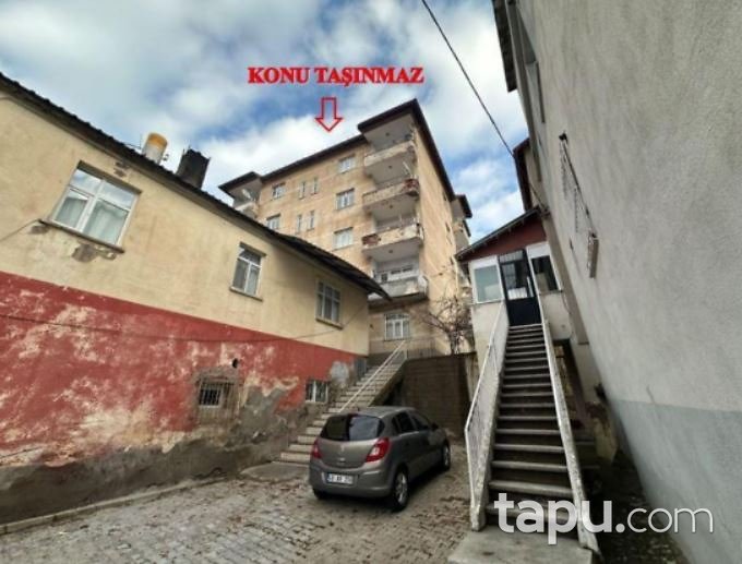 Bitlis Merkez Atatürk Mahallesi'nde 4 Katlı Kargir Ev Bahçesi (302551)