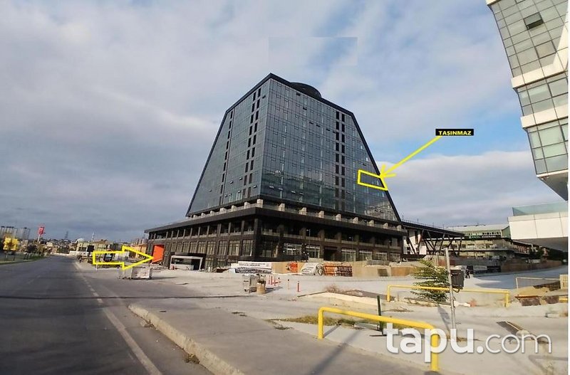 İkitelli OSB Süleyman Demirel Bulvarı BİOS AVM'de 80 m2 Ofis