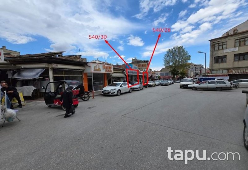 Karaman Merkez Şamkapı Caddesi'nde Hisseli Dükkan