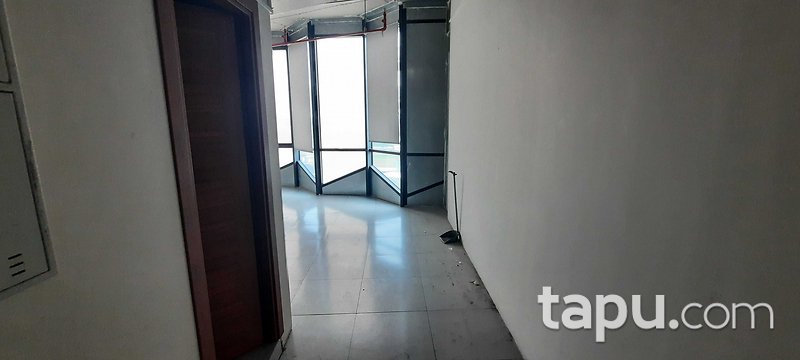 Yenibosna Merkez Mahallesi Karat 34'de 88 m2 Ofis