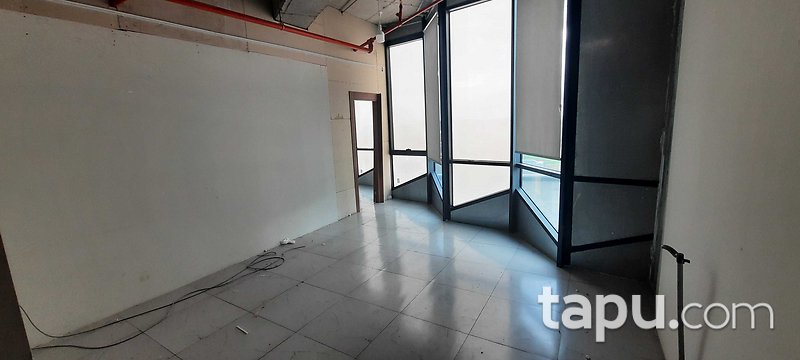 Yenibosna Merkez Mahallesi Karat 34'de 88 m2 Ofis
