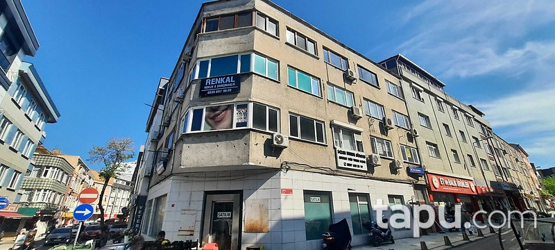 Bakırköy Osmaniye Mahallesi'nde 308 m2 Köşe Dükkan (100508 )