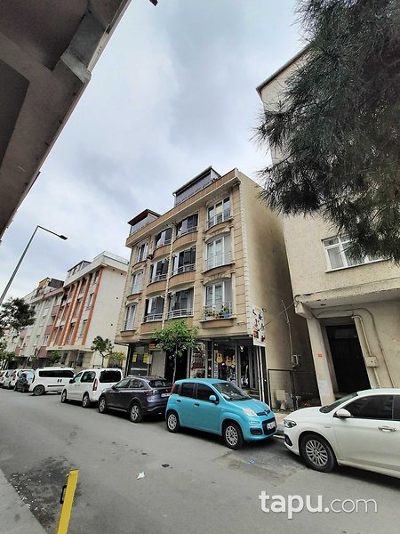 Bağcılar Hürriyet Mahallesi'nde 3+1 Çatı Piyesli Daire