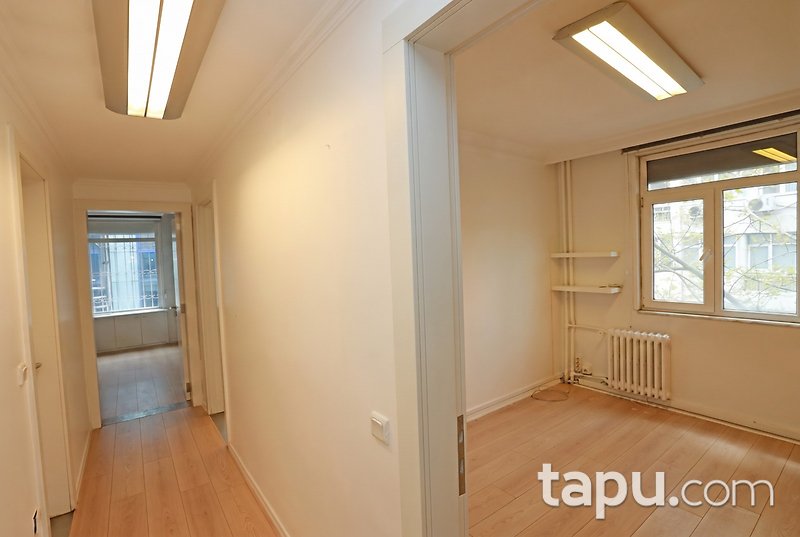 KİRALIK-Mecidiyeköy Büyükdere Caddesi'nde 150 m2 Ofis
