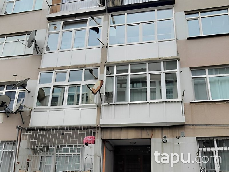 Fatih Hırka-i Şerif Mahallesi'nde 2+1 72 m2 Daire
