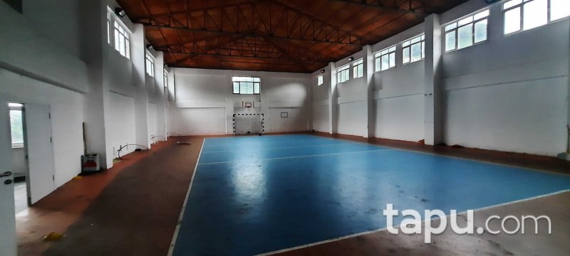Rize Pazar'da 6807 m2 Hazır Okul Kompleksi (305145 )