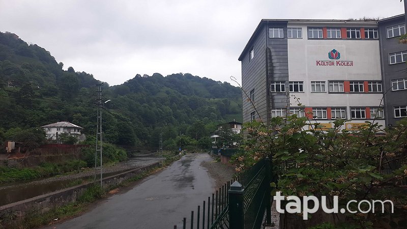 Rize Pazar'da 6807 m2 Hazır Okul Kompleksi (305145 )