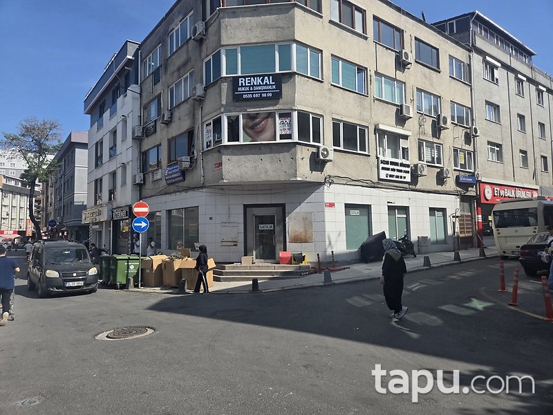Bakırköy Osmaniye Mahallesi'nde 308 m2 Köşe Dükkan (100508 )