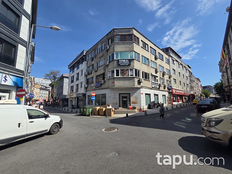 Bakırköy Osmaniye Mahallesi'nde 308 m2 Köşe Dükkan (100508 )