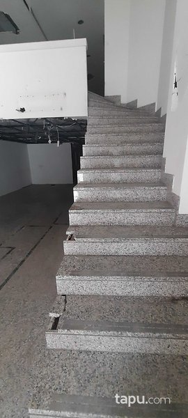 Bakırköy Osmaniye Mahallesi'nde 308 m2 Köşe Dükkan (100508 )