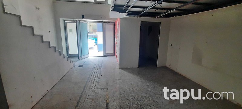 Bakırköy Osmaniye Mahallesi'nde 308 m2 Köşe Dükkan (100508 )