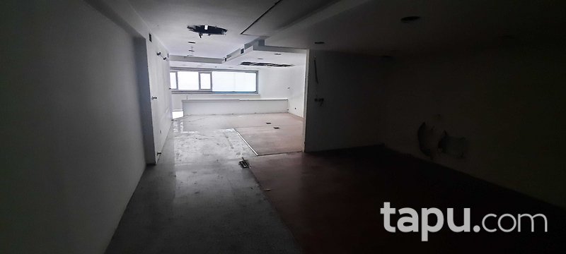 Bakırköy Osmaniye Mahallesi'nde 308 m2 Köşe Dükkan (100508 )