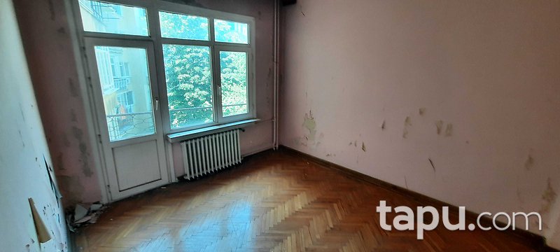 Kadıköy Caferağa Bahariye Palas'ta 2+1 Daire